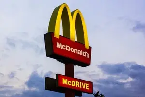 В McDonald's открещиваются от визита Трампа в их ресторан — CNN