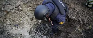 Российские войска атаковали Староконстантинов ударными дронами: в ГСЧС показали последствия удара