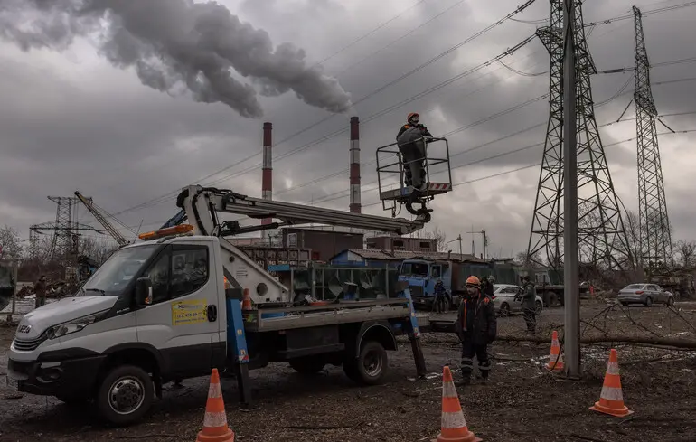 Бригада енергетиків потрапила під удари військ РФ у Дніпропетровській області