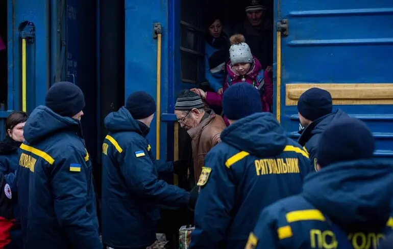 После войны нужно выделять большие деньги не на возвращение беженцев, а на поддержку наиболее пострадавших — демограф