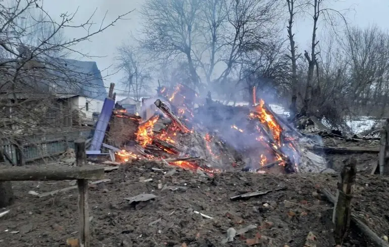 На Херсонщині росіяни поцілили в поштове відділення та магазин, а також уразили газопровід та газорозподільчу станцію – в ОВА розповіли про постраждалих та руйнування