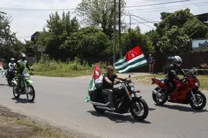 В оккупированной Абхазии протестуют против 