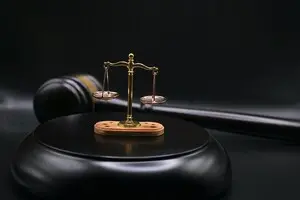 Экс-начальник из налоговой Киева приговорен к 10 годам тюрьмы