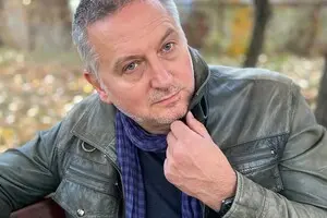 Відомий болгарський письменник віддав гонорар за видану в Україні книгу на придбання ППО для ЗСУ