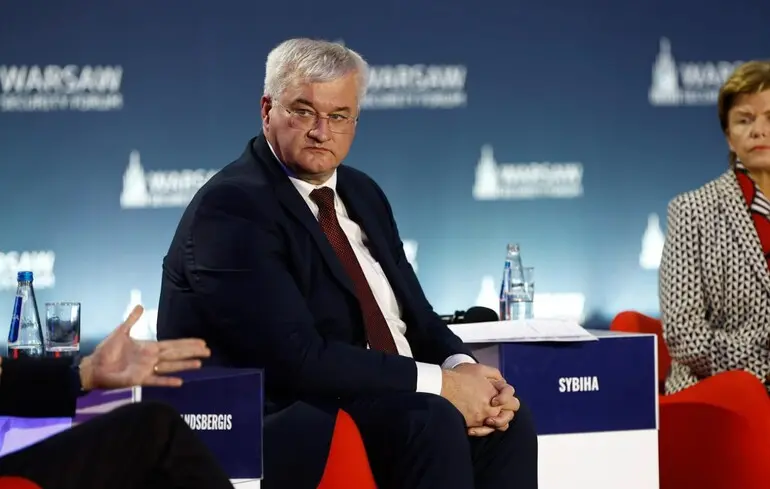 В МИД анонсировали открытие новых консульств в польских городах Жешув и Познань