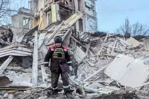 У Кривому Розі є загиблий, а число постраждалих збільшилося. З'явилися фото наслідків удару по будинку 