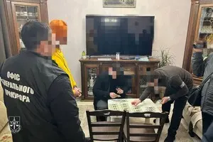 На Львовщине ГБР задержало депутата облсовета и заместителя мэра, которые требовали деньги у предпринимателя