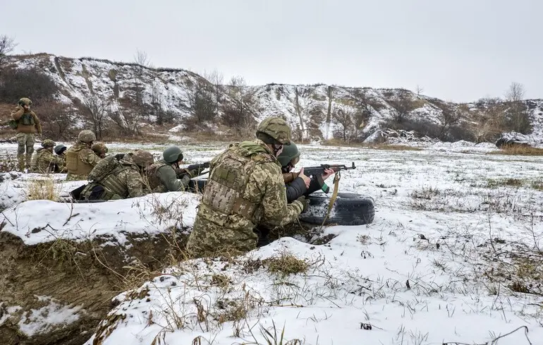 Кремль хоче завершити перемовини щодо війни в Україні до 9 травня – Sky News