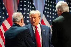 Американцы оптимистично настроены относительно способности Трампа контролировать иммиграцию: опрос