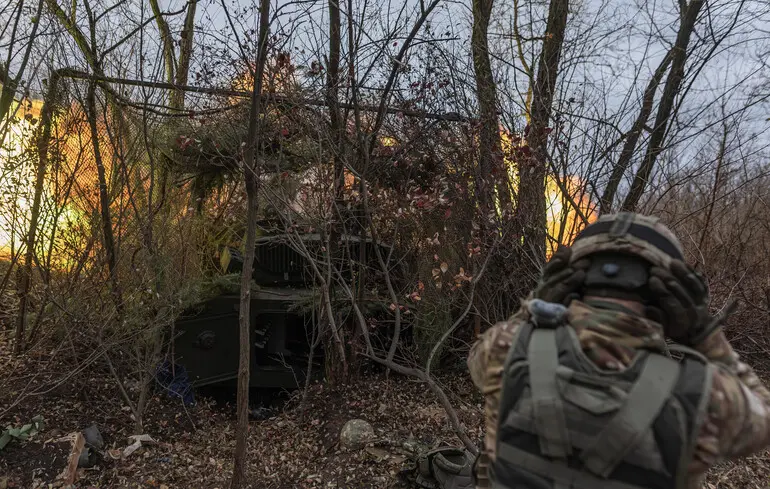 Военный призвал гражданских эвакуироваться из Покровска, ведь они мешают работе ВСУ