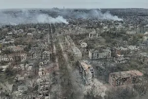 В Торецке бои могут проходить между комнатами дома: ситуация в городе очень напряженная и хаотичная - DeepState