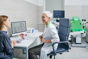 Важливо знати: як жінкам захиститися від раку шийки матки