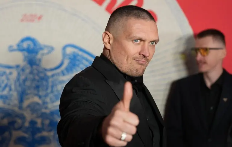 Усик посетил церемонию в Лондоне