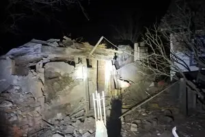 На Дніпропетровщині через удари РФ постраждали троє людей, пошкоджено будинки, господарські споруди й лінії електропередачі
