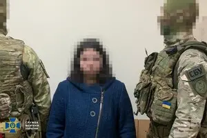 В Одесской области задержали 21-летнюю вражескую агентку, которая заложила взрывчатку возле админздания ВСУ