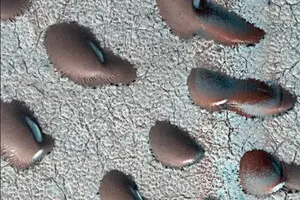 На Марсе нашли гигантские «фасолины», которые могут указать на наличие воды и жизни