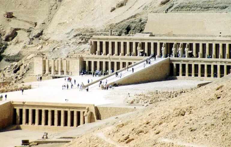 Археологи зробили нові відкриття у храмі Хатшепсут