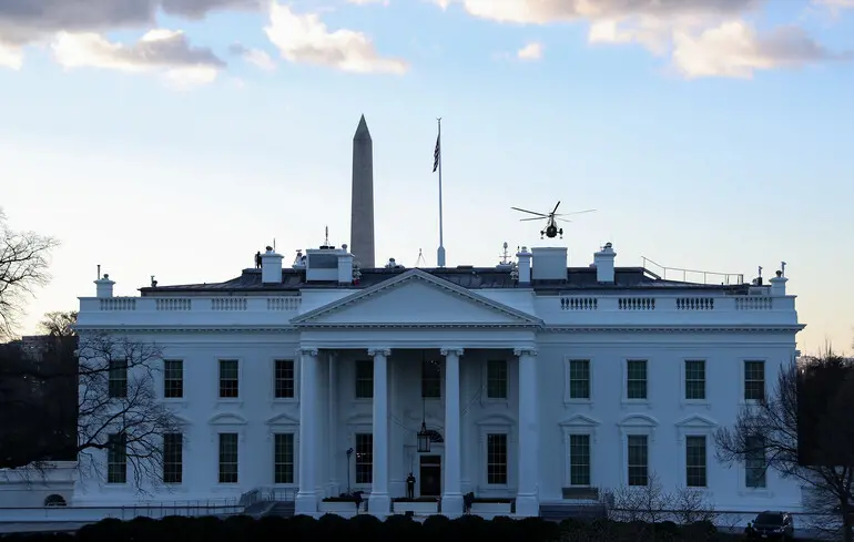 Перегони з часом: ЗМІ пояснили, як відбувається підготовка до заїзду нового президента до Білого дому