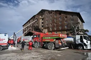 В результате пожара в гостинице на турецком курорте погибли 66 человек