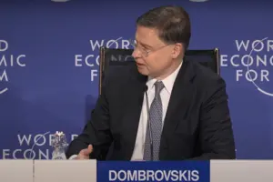 Еврокомиссар Домбровскис объяснил, почему ЕС трудно согласовывать санкции