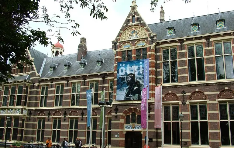 Зухвале викрадення: у Нідерландах грабіжники влаштували вибух та вкрали золотий шолом V століття до н. е.