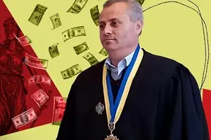 ВРП решает судьбу судьи, которая брала взятку в туалете суда - 