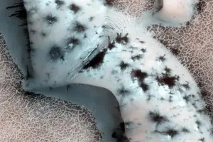 Ученые показали странные структуры на Марсе, которые не похожи ни на что на Земле