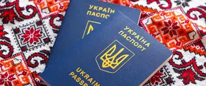 Закордонний паспорт: чи можна подорожувати з продовженим документом