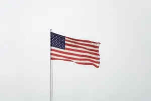 В США суд временно заблокировал программу администрации Трампа по увольнению госслужащих с получением 