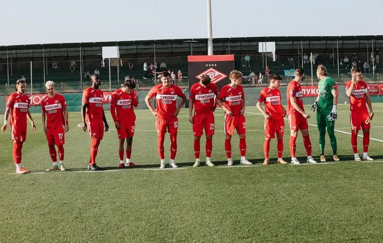 У Росії закликали витрачати гроші не на футбольні трансфери, а на війну проти України