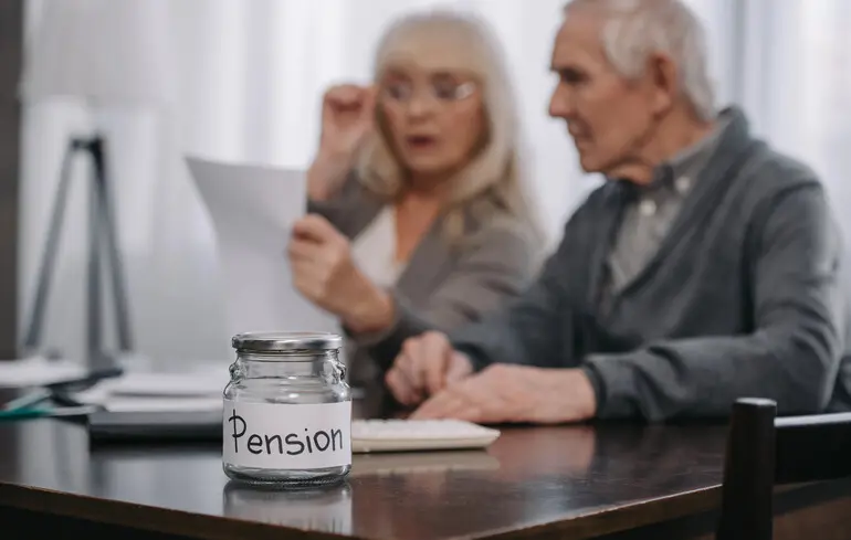 Минимальная заработная плата: какую пенсию могут назначить