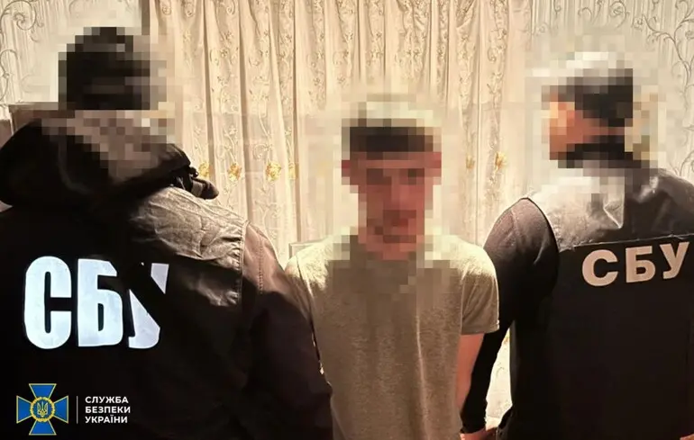 Вибух біля ТЦК у Павлограді: суд відправив підозрюваних під варту