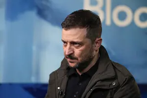 Зеленский рассказал, при каких условиях готов отменить пожизненные санкции в отношении Порошенко