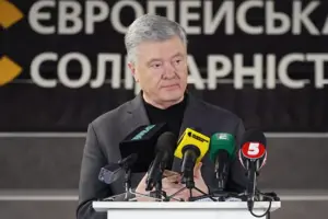 Санкции против Порошенко законные. Верховный суд подтвердил возможность применения санкций к резидентам