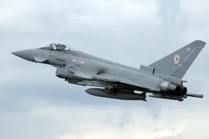 Британия готова отправить в Украину истребители Typhoon для патрулирования, чтобы обойтись меньшим наземным контингентом – The Times