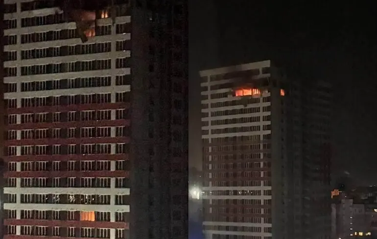 У Броварах дрон влучив у багатоповерхівку, спалахнула пожежа, є постраждалий