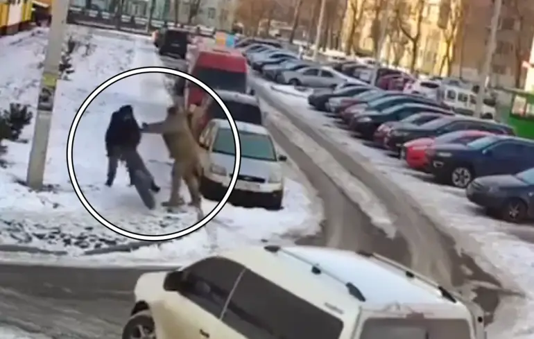 Представник Харківського ТЦК зіштовхнув велосипедиста: ним виявився військовий у розшуку