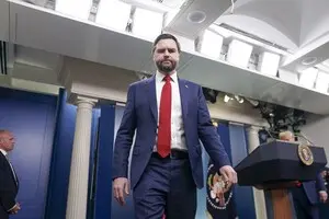 Вэнсу, похоже, не нравится, что украинская диаспора заботится об Украине