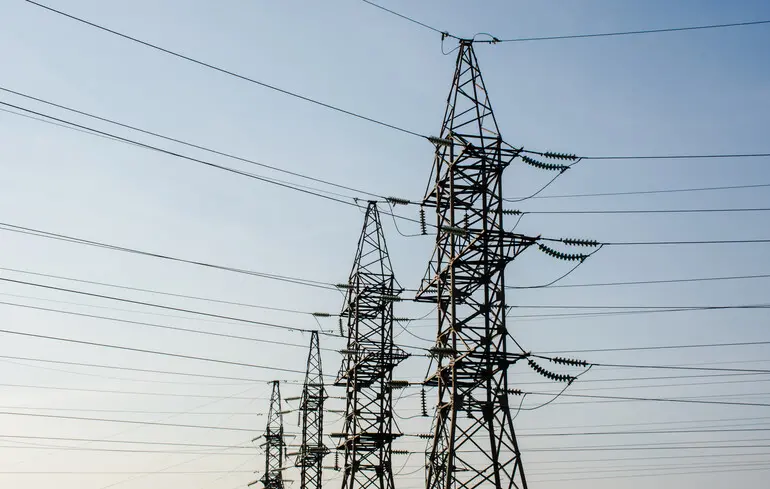 В нескольких регионах Украины вводят экстренное отключение электроэнергии