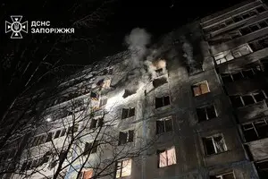 Спричинена дроном пожежа знищила три квартири в багатоповерхівці у Запоріжжі - ОВА