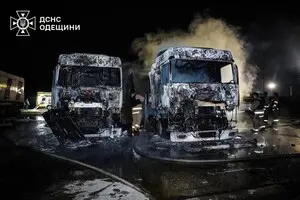 Росіяни вдарили по Одещині дронами, вбили та поранили людей. У ДСНС показали фото наслідків