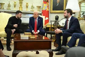 Трамп сыграл на руку Путину, унижая украинского президента и предавая Украину — Bloomberg