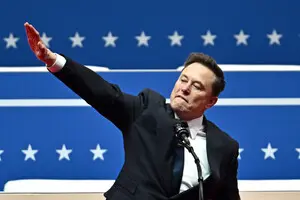 У Нью-Йорку під автосалоном Tesla вимагали арешту Ілона Маска