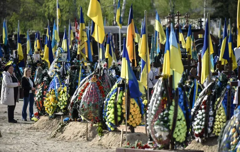 Як українці хочуть вшановувати пам’ять загиблих воїнів – опитування