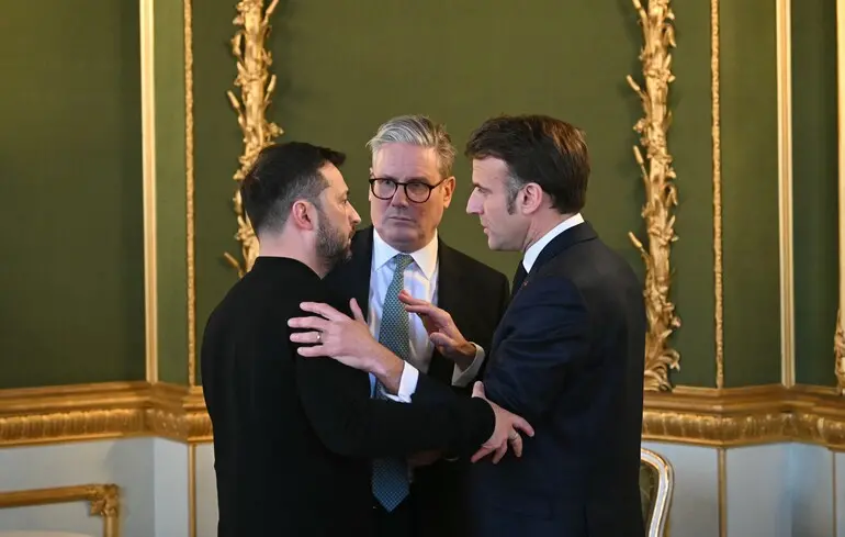 Макрон може знову відвідати Вашингтон і не сам – ЗМІ