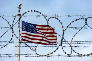 Границы на замке: Трамп готовит полный запрет на въезд гражданам некоторых стран