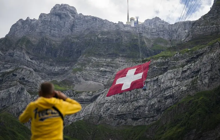 Продажі швейцарської зброї падають через заборону на реекспорт в Україну — Reuters