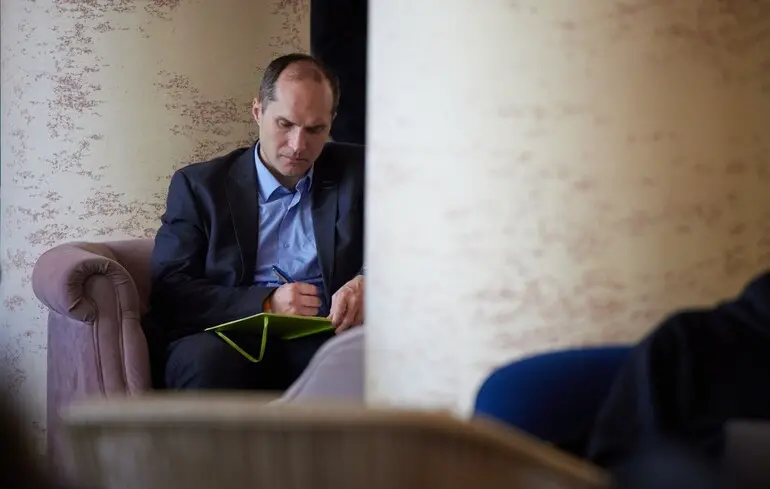 Трамп повинен допомогти ЗСУ збільшити місячні втрати РФ до 40 тисяч військових, аби Путін погодився на його умови — журналіст