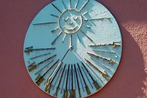 Літній час: чи треба переводити стрілки годинників у 2025 році