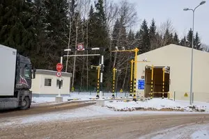 В Латвии планируют закрыть для пешеходов и велосипедистов три пункта пропуска на границе с РФ и Беларусью